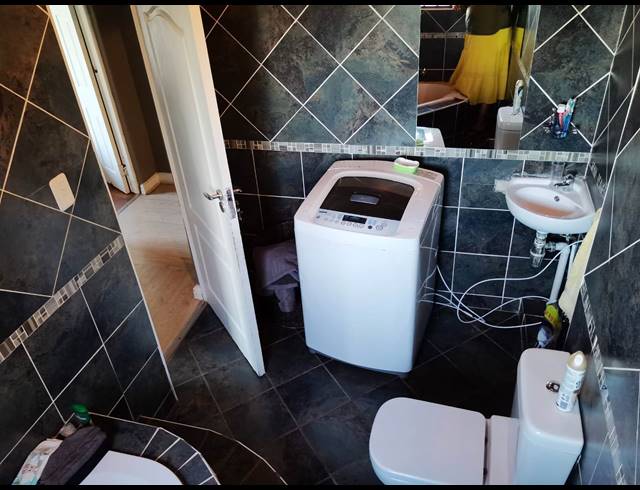 3 BEDROOM HOUSE FOR SALE IN MOTHERWELL NU 8